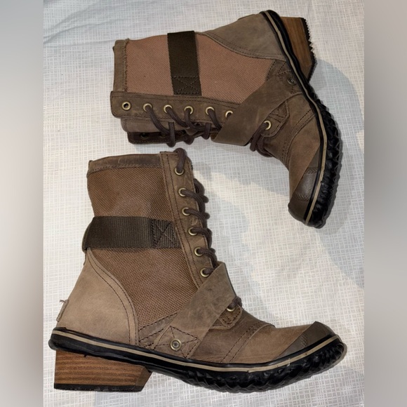 Sorel slimboot Sz 7.5  Brown Leather Buckle lace up Women's Boots duck booties - Picture 2 of 8